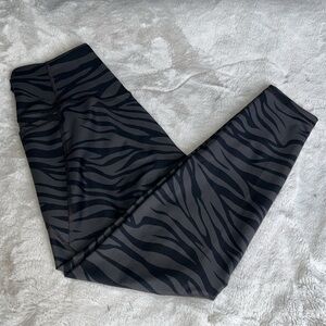 Zebra print 7/8 length leggings